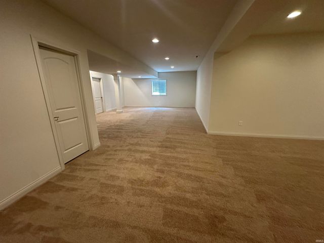 8752 Windpointe Pass, Zionsville, IN 46077