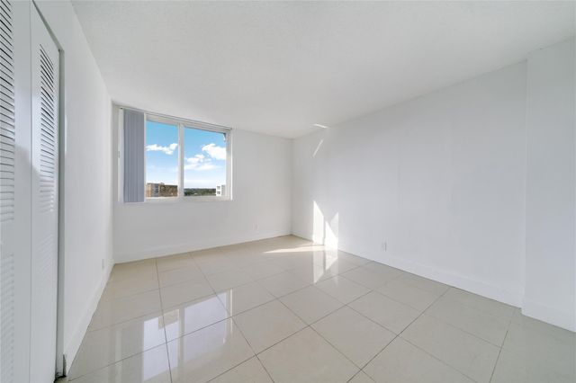 9001 SW 77th Avenue C803, Miami, FL 33156