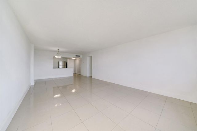 9001 SW 77th Avenue C803, Miami, FL 33156
