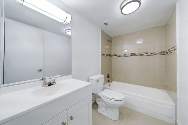 9001 SW 77th Avenue C803, Miami, FL 33156