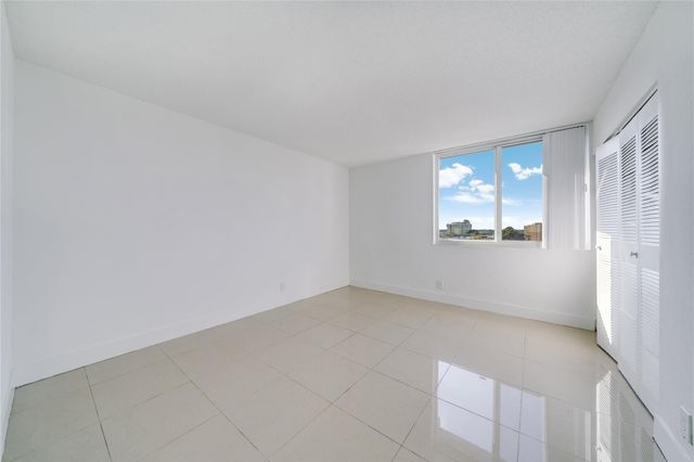9001 SW 77th Avenue C803, Miami, FL 33156