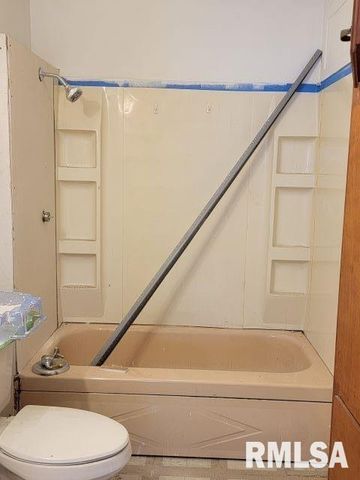 617 N 14TH Street, Herrin, IL 62948