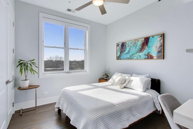 5748 N Hermitage Avenue 407, Chicago, IL 60660