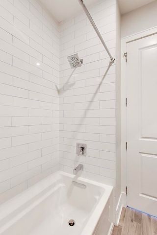 5748 N Hermitage Avenue 407, Chicago, IL 60660