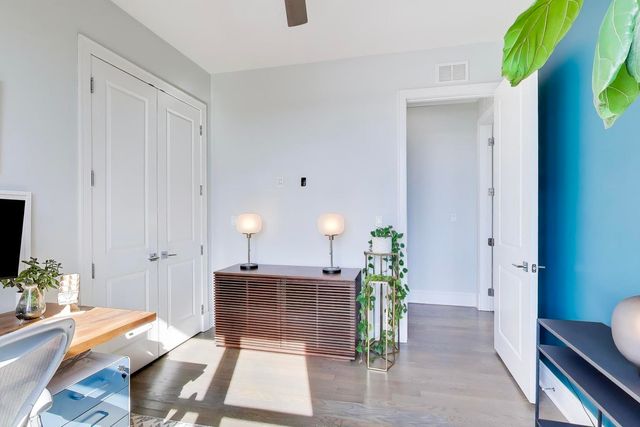 5748 N Hermitage Avenue 407, Chicago, IL 60660