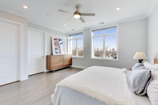 5748 N Hermitage Avenue 407, Chicago, IL 60660