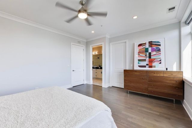 5748 N Hermitage Avenue 407, Chicago, IL 60660