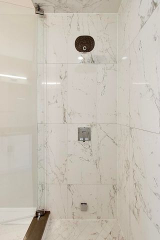 5748 N Hermitage Avenue 407, Chicago, IL 60660