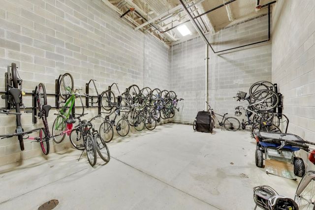 5748 N Hermitage Avenue 407, Chicago, IL 60660