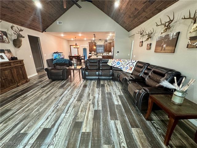 1101 S Railroad Street, Poteau, OK 74953