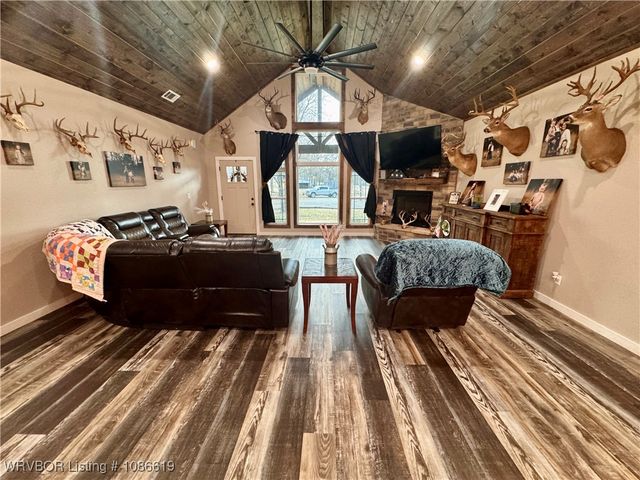 1101 S Railroad Street, Poteau, OK 74953