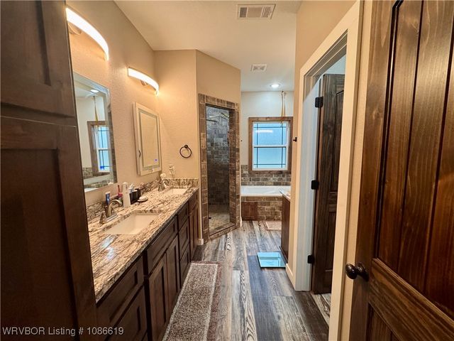 1101 S Railroad Street, Poteau, OK 74953