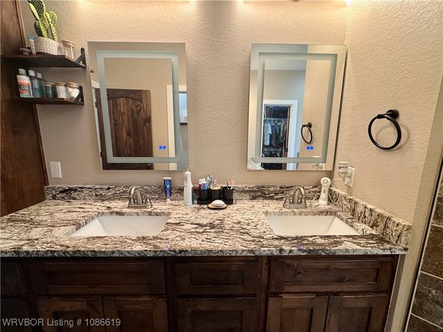 1101 S Railroad Street, Poteau, OK 74953