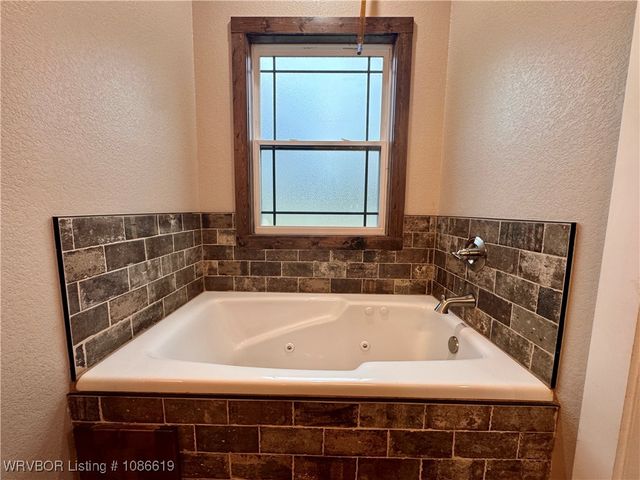 1101 S Railroad Street, Poteau, OK 74953