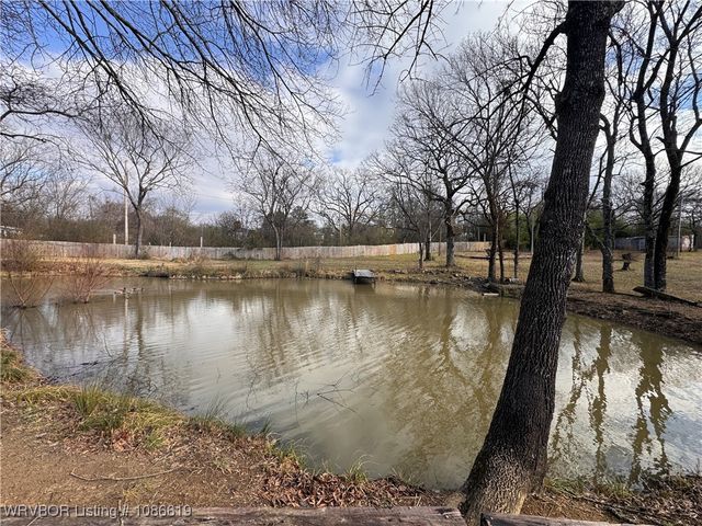 1101 S Railroad Street, Poteau, OK 74953