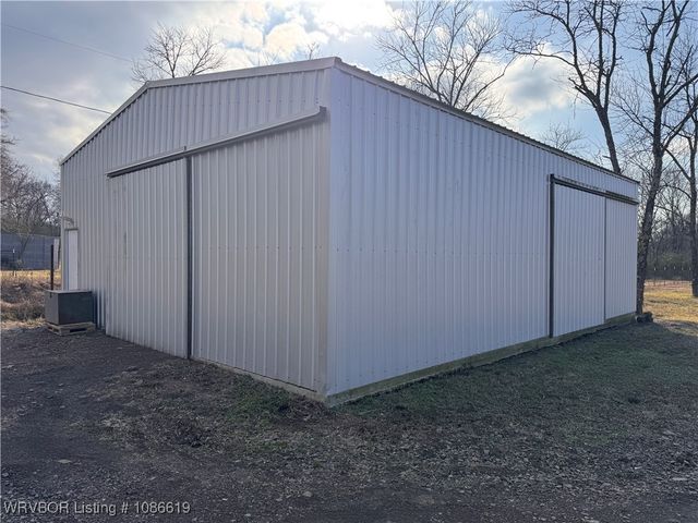 1101 S Railroad Street, Poteau, OK 74953