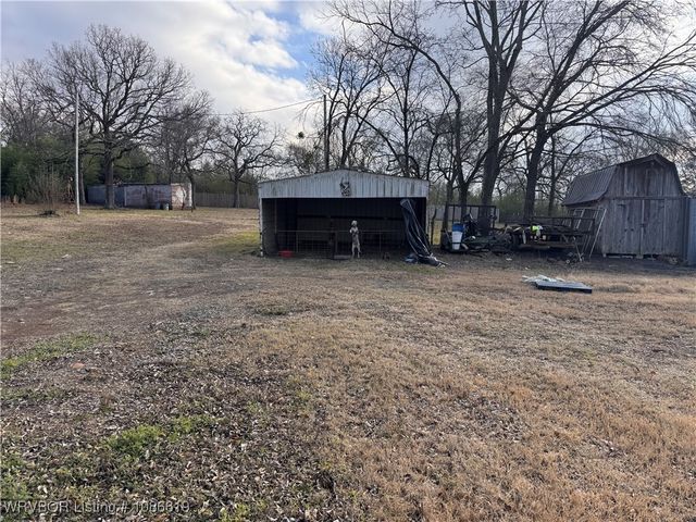 1101 S Railroad Street, Poteau, OK 74953