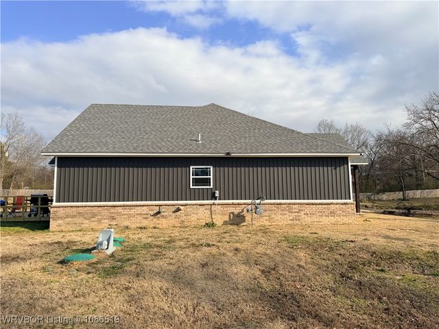 1101 S Railroad Street, Poteau, OK 74953