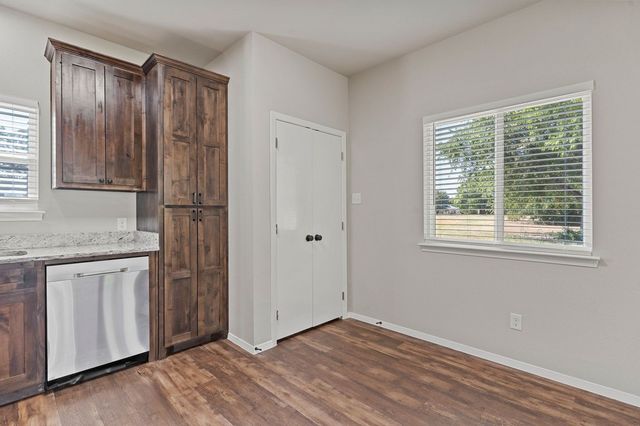 315 S Bradshaw Street B, Denton, TX 76205