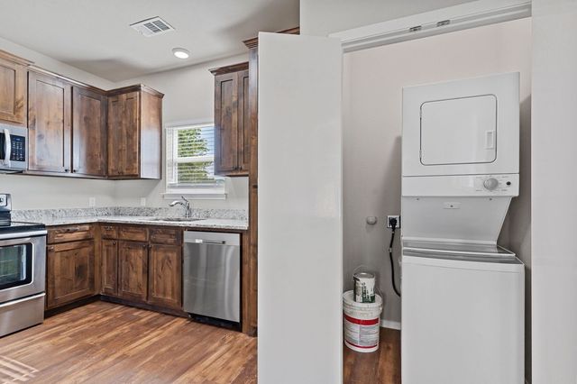 315 S Bradshaw Street B, Denton, TX 76205