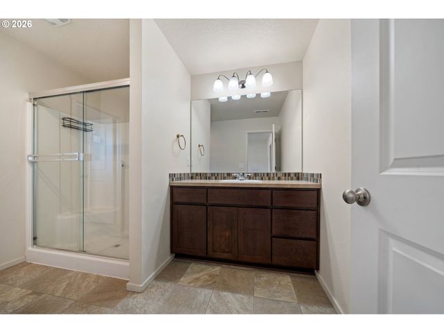 8512 Ne 13TH Pl, Vancouver, WA 98665