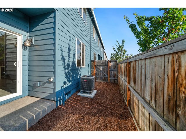 8512 Ne 13TH Pl, Vancouver, WA 98665