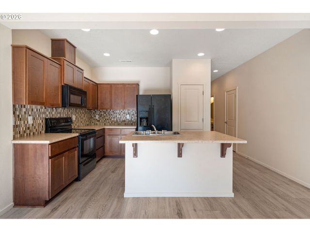 8512 Ne 13TH Pl, Vancouver, WA 98665