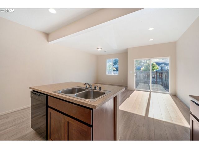 8512 Ne 13TH Pl, Vancouver, WA 98665