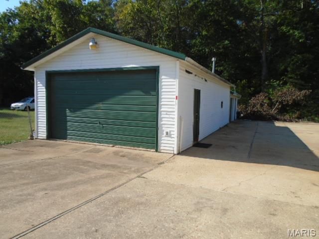 4287 Flucom Road, De Soto, MO 63020