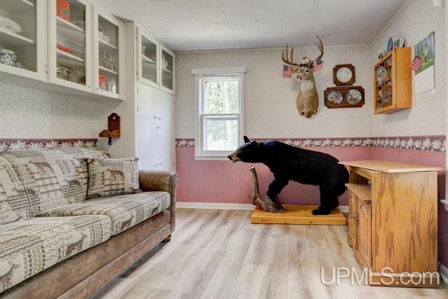 W5488 County Road 342, Wallace, MI 49893