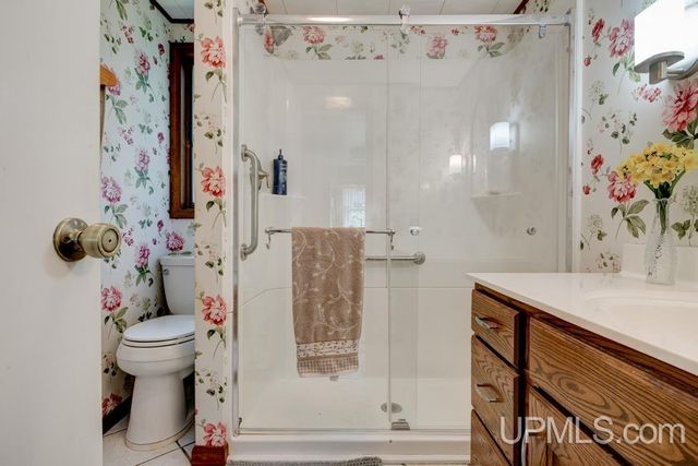 W5488 County Road 342, Wallace, MI 49893