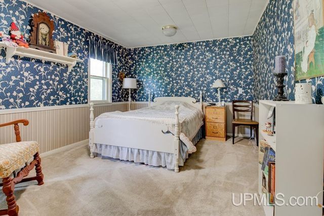 W5488 County Road 342, Wallace, MI 49893