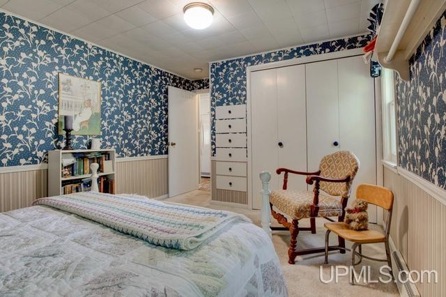 W5488 County Road 342, Wallace, MI 49893