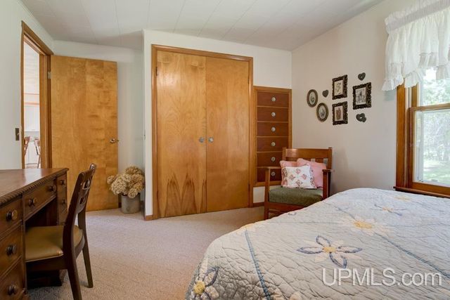 W5488 County Road 342, Wallace, MI 49893