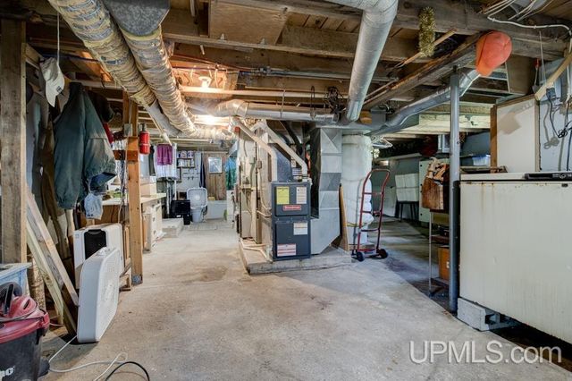 W5488 County Road 342, Wallace, MI 49893