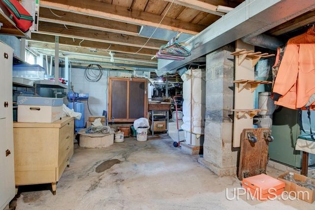 W5488 County Road 342, Wallace, MI 49893