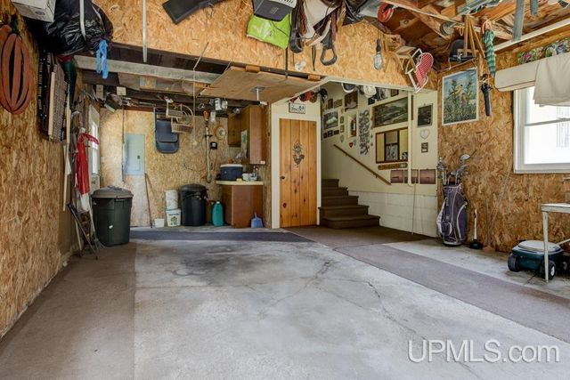 W5488 County Road 342, Wallace, MI 49893