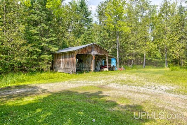 W5488 County Road 342, Wallace, MI 49893