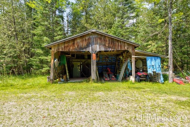 W5488 County Road 342, Wallace, MI 49893