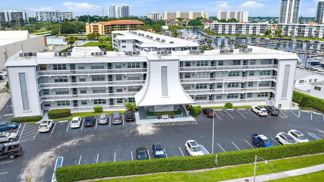 155 Yacht Club Drive 207, North Palm Beach, FL 33408