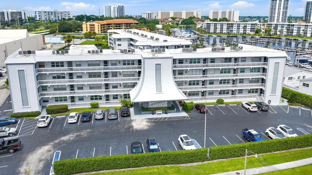 155 Yacht Club Drive 207, North Palm Beach, FL 33408