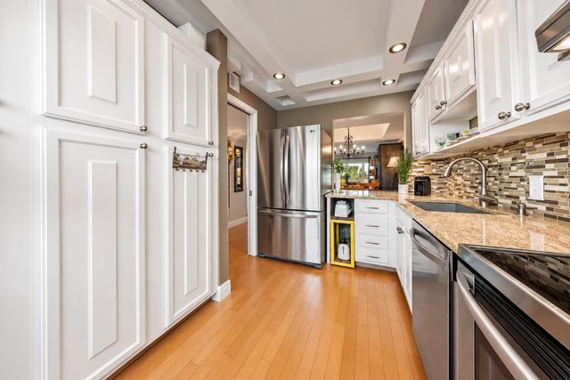 155 Yacht Club Drive 207, North Palm Beach, FL 33408