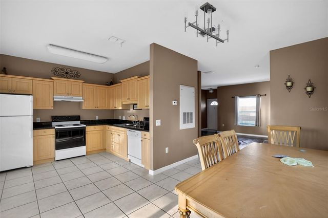 7714 PLANTATION CIRCLE 7714, Bradenton, FL 34201