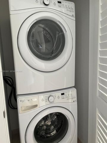 88 SW 7th St 2708, Miami, FL 33130