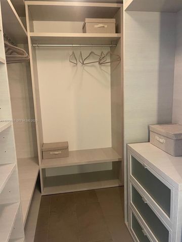 88 SW 7th St 2708, Miami, FL 33130