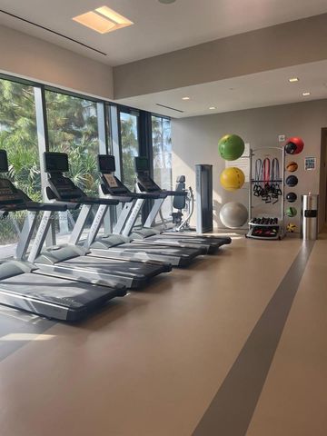 88 SW 7th St 2708, Miami, FL 33130