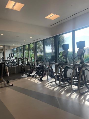 88 SW 7th St 2708, Miami, FL 33130