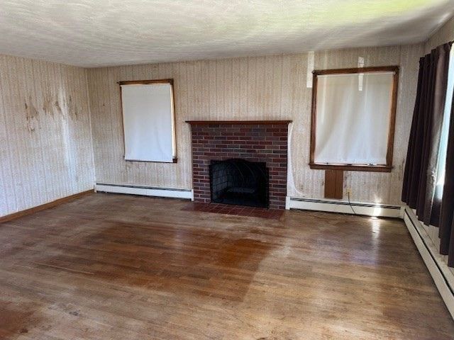 79 Chilmark St, Worcester, MA 01604