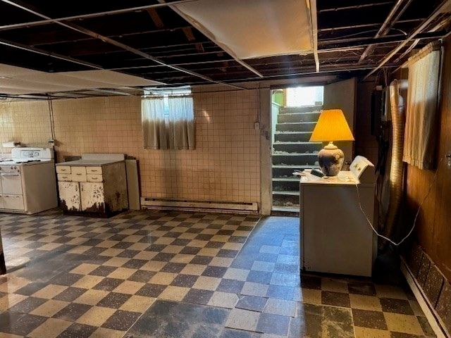 79 Chilmark St, Worcester, MA 01604