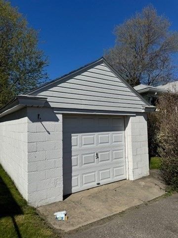 79 Chilmark St, Worcester, MA 01604
